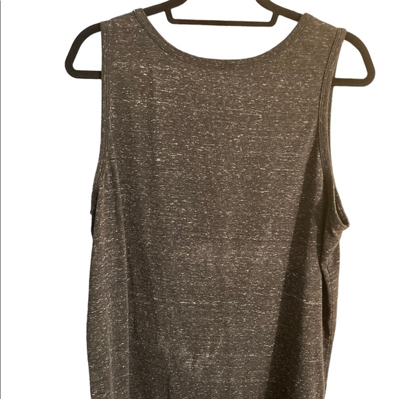 Mens grey large tank w pocket. - Picture 2 of 2